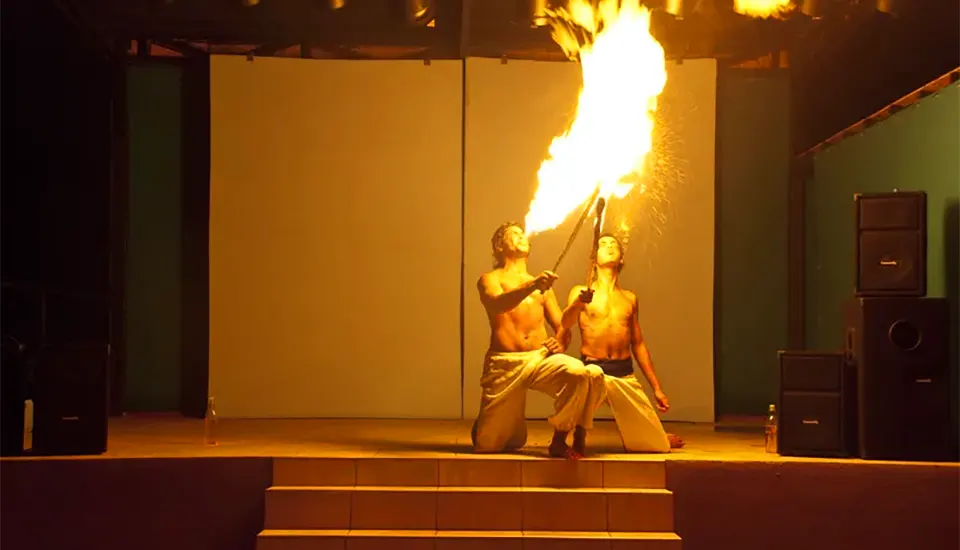 هتل ام جی وایت لیلیوم